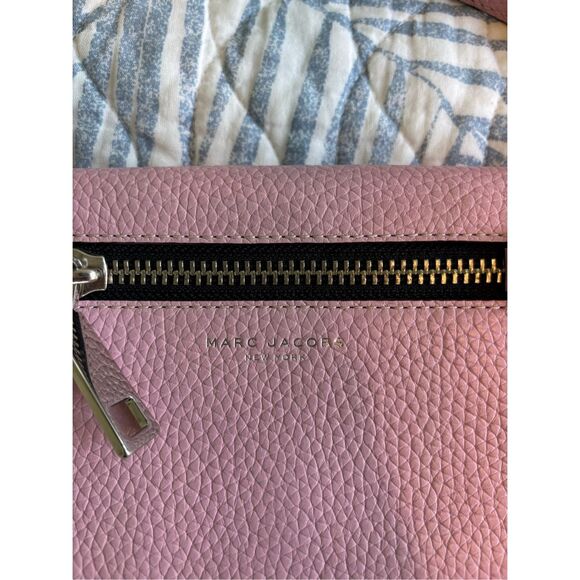 Marc Jacobs Gotham Crossbody Wallet on Strap Bag Leather  Pink Fleur, $398 - Picture 4 of 10